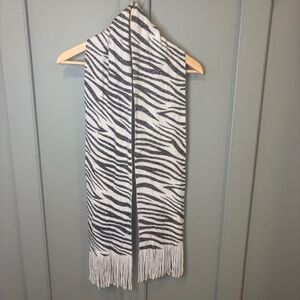 Jaclyn‎ Smith Zebra Print Scarf Animal Print Fringe